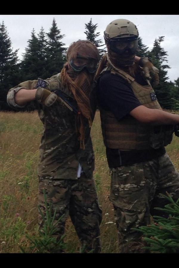 QRFMILSIM's tweet photo. Aaron and Tyler doing some post-win celebration. #airsoft http://t.co/4fqd4y53Ka