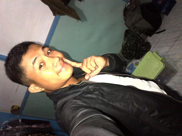 ion_11309's tweet photo. Gaya gw makin cool aja http://t.co/AIPpI0L9mz