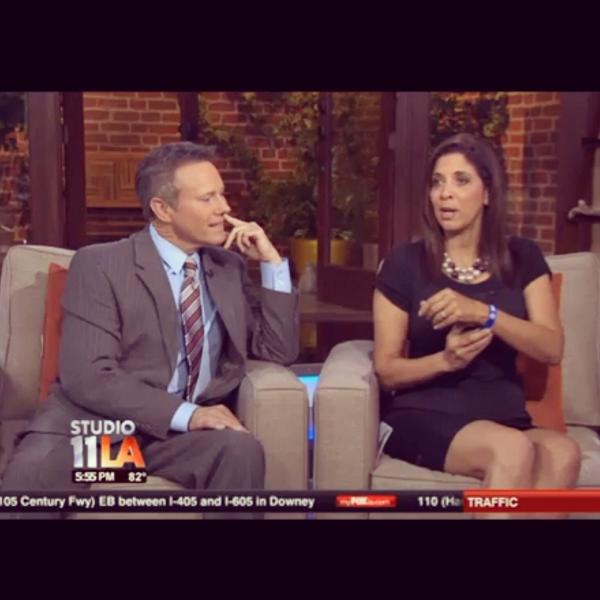 drethenoid's tweet photo. @DevineNews checkin out our @usbandzofficial x @MANN x #PeaceLife Bandz!! Thanks Christine &amp; @myfoxla! #USBandz http://t.co/5CeFxXn1g9