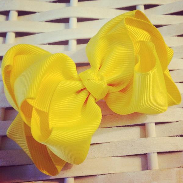 bowtiful_bow's tweet image. Double Bow Barrette Clip 4 inch. Last one left and perfect for summer only £3