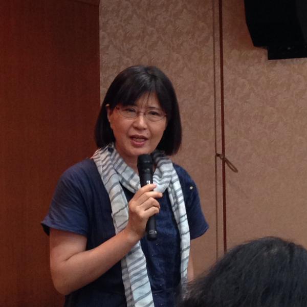 閉会。司会の深沢洋子さん。お疲れさまでした。