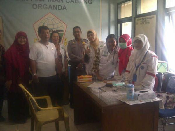 Bekerjasama dengan <a href="/bnnkdepok/">HUMAS BNNK DEPOK</a> Cek Urin para Sopir Bus terminal Depok jelang mudik lebaran 2014