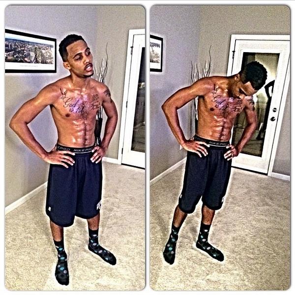 BdotAdot5's tweet photo. Haaayyy RT @brandNEWash_: “@BdotAdot5: #OutdoorPoolParty Outfit for Today 😋😏 http://t.co/6416BOJGc7 heyy boo 😘”