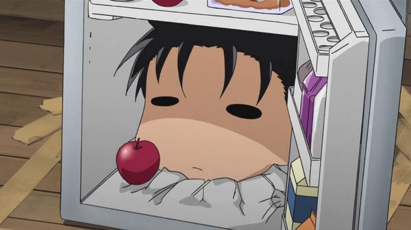 TheWingedDemon's tweet photo. It's too hot!! 
Am gunna go stick my head in the fridge brb http://t.co/lGxfxFJiOA