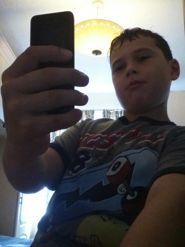 TantonLiam's tweet photo. #selfie http://t.co/HV5oF3YEMa