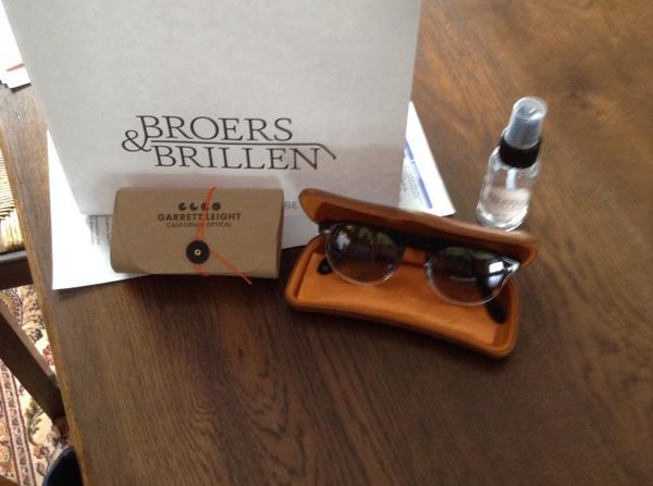 Seghers's tweet photo. Nieuwe zonnebril  #broers&amp;brillen http://t.co/HtE6amfMFI