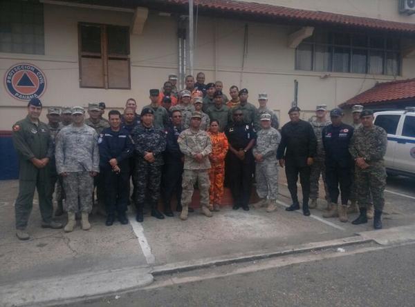 aeronavalpanama's tweet photo. Personal de SAR participó del intercambio a respuestas con materiales peligrosos con la Guardia Nacional de Missouri http://t.co/NcRZr8pE0O