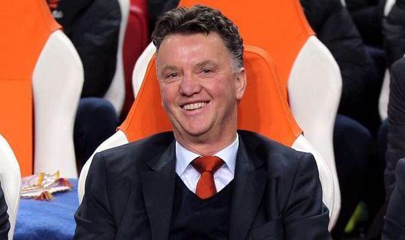 GrumpyMourinho's tweet photo. Mata: 'Hola Mr Gaal'
LVG: 'Oi speak English or else...'
Mata: 'Okay sorry boss' http://t.co/Q1izEzPhwB