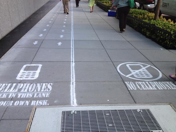 jmskibsted's tweet photo. Would you support a "no cellphone" walking lane in your city? http://t.co/zt5LDkqaCm http://t.co/FZRQuIz2F6 via @wef @aroncramer @CNET