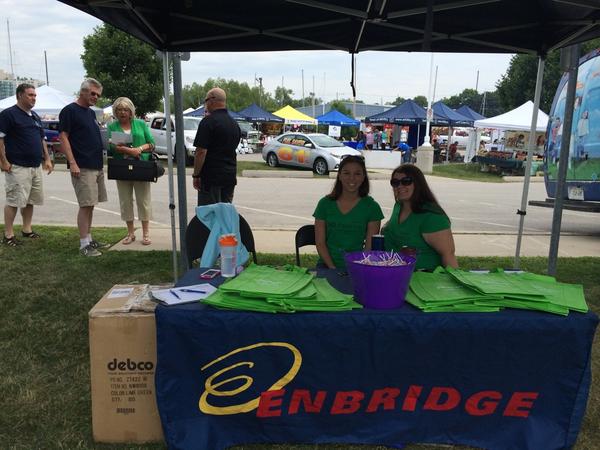 d3cheung's tweet photo. @enbridgegasnews @nattashaax @KrisMcPhee Promoting #paperless billing at #whitbyharbordays http://t.co/hOnMKm6Y1E