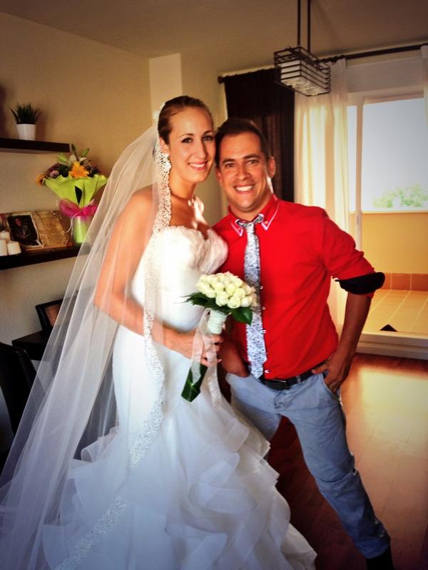 Se me casa mi Prima..con la que he pasado miles vivencias desde chikitito. En zapato ortopédico hago alusión a ella.