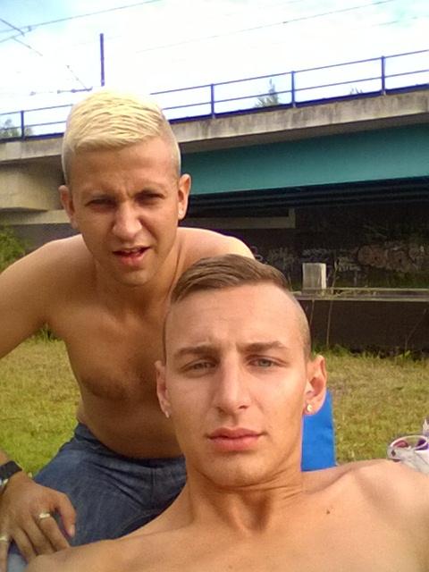 Chilling with a drink @deacon_hunter  #sun #gay #Manchester #drinks http://t.co/Jvq36Epa6q