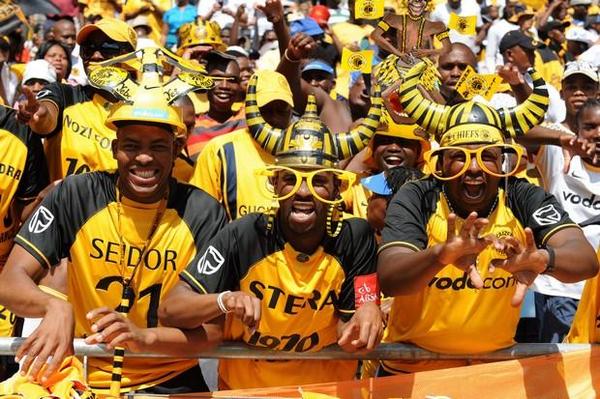 It's almost time for The Carling Black Label Cup! Show us who you'll be supporting today! #Amakhosi or #Buccaneers?