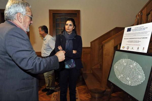 RegLombardia's tweet photo. #LN @RobertoMaroni_,assessore #Culture @cappellini_c a #Lanzo in #Valledintelvi/Co visita patrimonio culturale http://t.co/I4RS8ChgCr