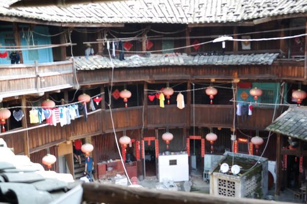 yaoyongjun's tweet photo. 福建土楼2 http://t.co/zty0YrXPS4