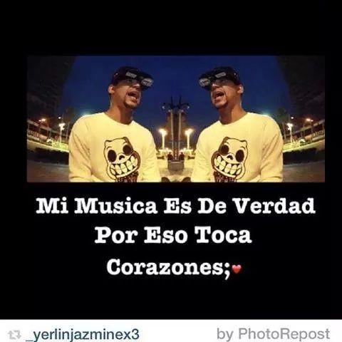 Super_Poe's tweet photo. En instagram tengo una fans que va a To los lao a verme &amp; me pide una foto.. #AsiEsLaVida @PoetaCalle http://t.co/qITzIL9J5R