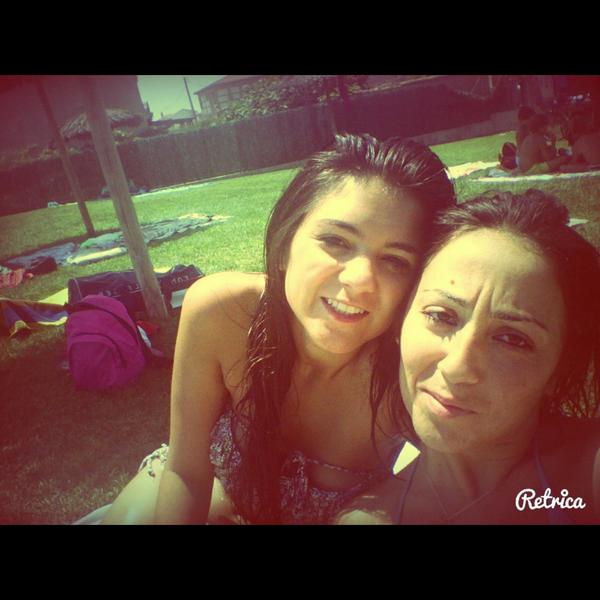 zinthiaa24's tweet photo. La buena vida 😎☀️🍺 http://t.co/fO5GLE8XHn