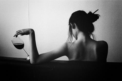 WinePhoto's tweet photo. Wine #GoesGreatWithSex http://t.co/g5fT0xeQxz