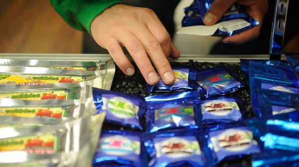 uncle_dudes's tweet photo. “@HIGH_TIMES_Mag: Pot Edibles Campaign Launched to Combat Bad Experiences—http://t.co/dv7yJycWpK | http://t.co/yEqlmrETWH”