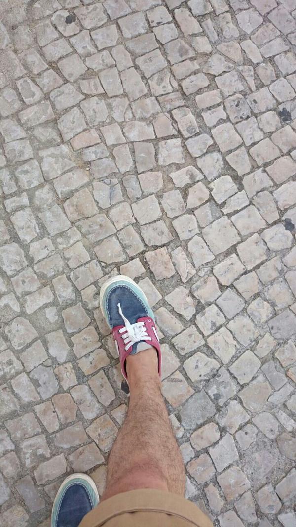 5Nagore's tweet photo. Rozar la muerte con microinfartos por segundo creados por los resbaladizos y salidos adoquines de la albufeira http://t.co/7ei2Y6Z1CC