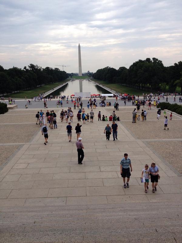 DoeringDwight's tweet photo. Standing at the spot where Rev King gave his IHAD speech. Lincoln Mem. Very inspiration. #cuiedd  Thanks Stuart http://t.co/hH8DTMxHkV
