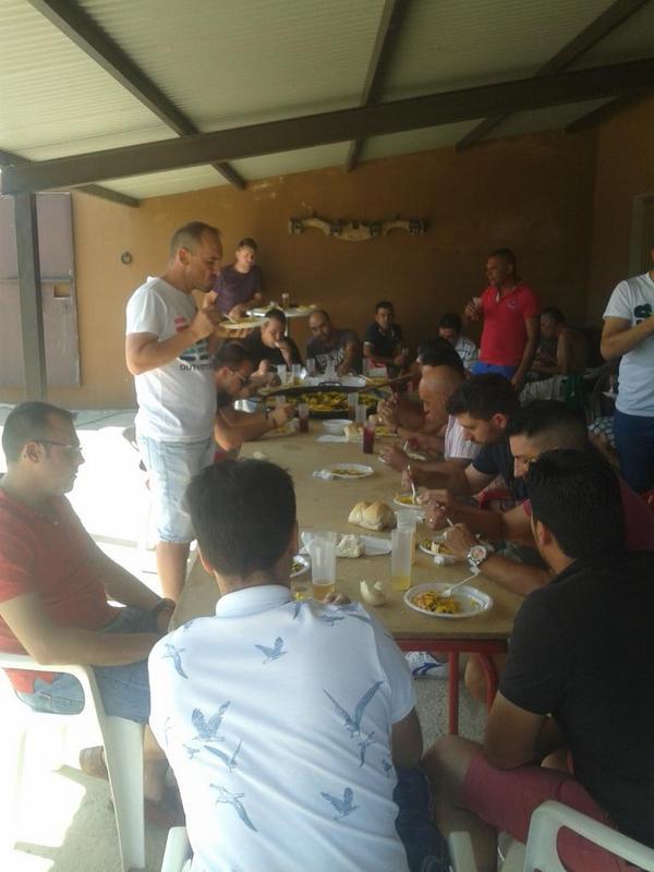 sitoblasa's tweet photo. AHÍ EN LA COMIDA !!! http://t.co/qqtXFIkqfw