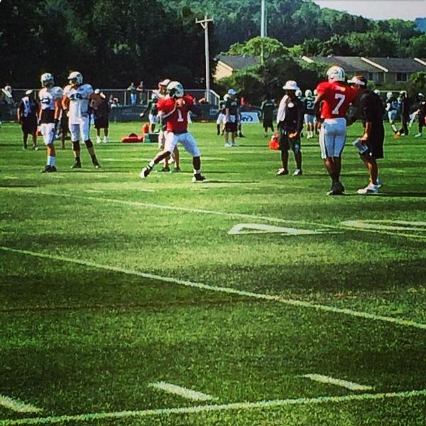 TouchdownM's tweet image. Y en New York batalla de qbs por ver quien será el titular #genosmith o #mikevick