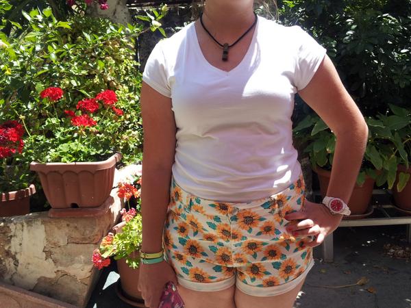 Debarbasyflores's tweet photo. http://t.co/18HAvdn23s Nuestro Out-fit de hoy @Primark PRINT-FLORAL no te lo pierdas @90conciertos #maletafestivalera http://t.co/pCbdYWpaoC