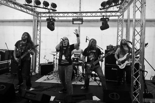BPHStudios's tweet photo. @collibus sure made some new fans at @FestwichFest today! http://t.co/60hB9QX74h