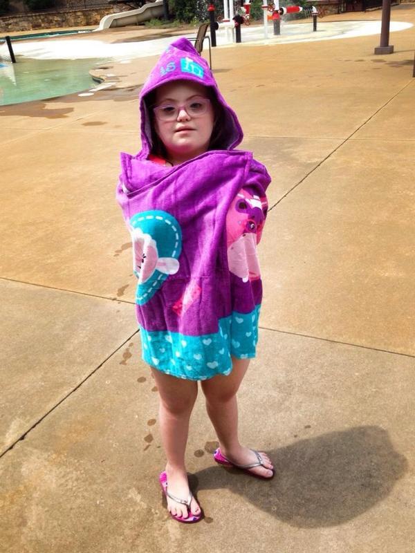 josephbboymb's tweet photo. Sarah Grace rockin' her new Doc McStuffins towel!  :)  #lol http://t.co/WGtyY1zOXv