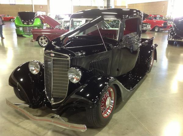 SpeedFreakLife's tweet photo. A free t-shirt will be sent to the first #SpeedFreak follower that tweets us the year &amp; manufacturer of this truck http://t.co/lLVvGTt6Lx