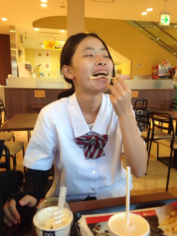 xxkku's tweet photo. 君の食べ方豪快好き❤️ http://t.co/fjBPbc7eDo