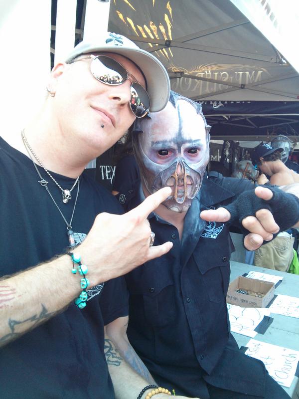 gnawblock's tweet photo. Meeting @WaylonMRH at #MayhemFest. Cool as f#©k. \m/ X,,,,X http://t.co/PkoFAvzNi5