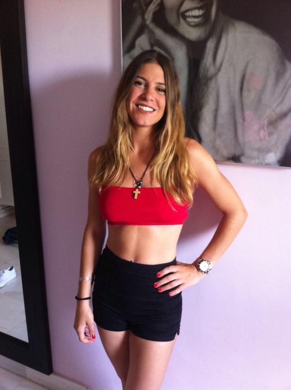 MARINANDP's tweet photo. Vaaaaamo que nos vamos a la pool party con las guapas http://t.co/zPLkGhWT1i