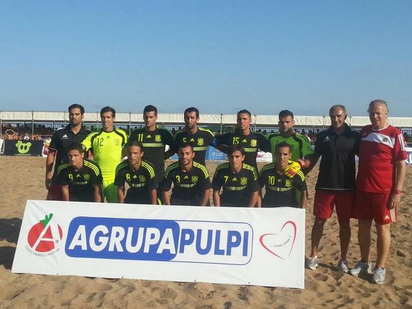DepCopeMelilla's tweet photo. Los melillenses @josecintas, @Sidi_omar y @AleRios87 con la Selección Española en torneo Pulpí http://t.co/HObrkPeADh, vía @FedAndaluzaFutb