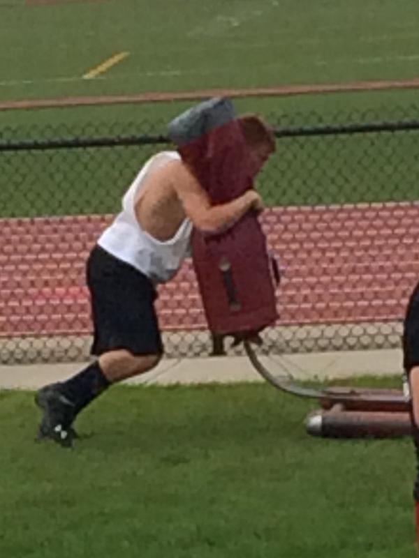 Smilee1111's tweet photo. @gridirondigest Central Catholic @Lineman's Challenge, Lafayette. http://t.co/HiMLMwEG75