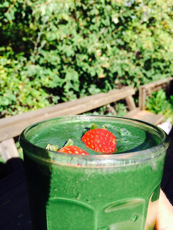 lorimaher's tweet image. Day 5 GGS challenge - changed it up with strawberries! @_KimberlySnyder