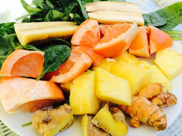 lorimaher's tweet image. Day 6 GGS challenge - went tropical today with pineapple and banana! @_KimberlySnyder