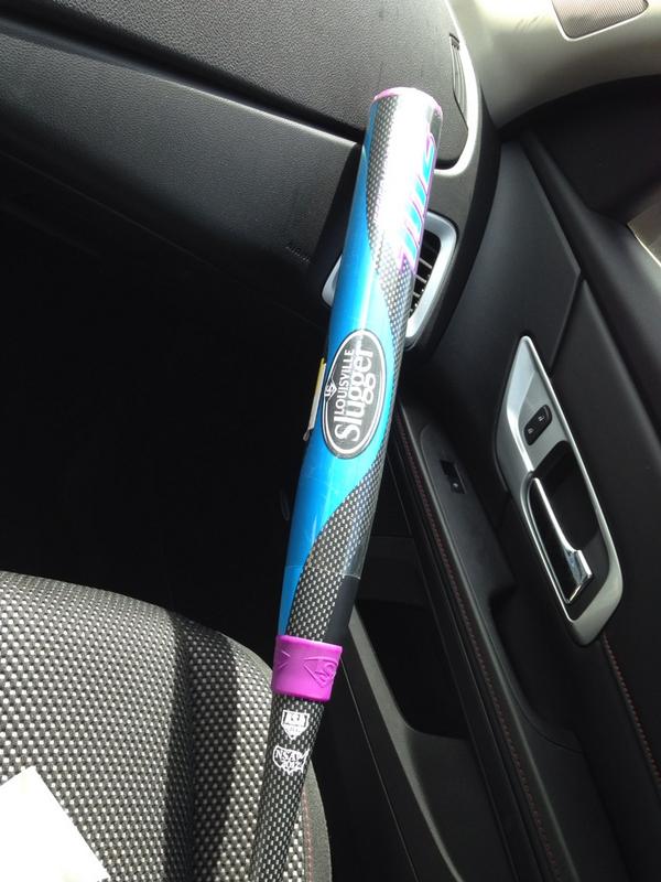 coleaturner's tweet image. Picking up a new bat for the @hopperettes, hopefully @stephanie_greig doesn't over power this one. #torquepower