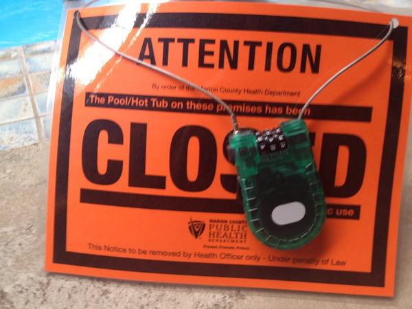 MarottResidents's tweet photo. #HealthDepartment shuts #hottub down again.  Happens frequently under current Manager. #VanRooyPriperties http://t.co/wIYzulwCVH