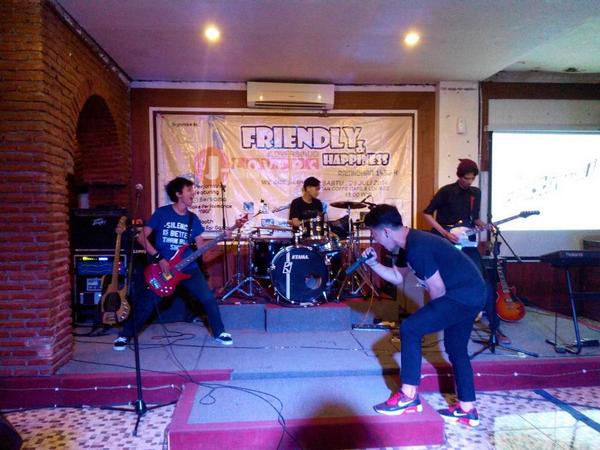 Thx buat hri ini @irulmaulana <a href="/AjieAbdurachman/">Ajie</a> <a href="/mans_kim25/">NuMetal Hensem</a> <a href="/intanrhmn/">Intan</a> <a href="/huda_udha/">muhamad nurhuda</a> udh seru2 an bareng <a href="/ACTINIUM_ID/">..</a> XD