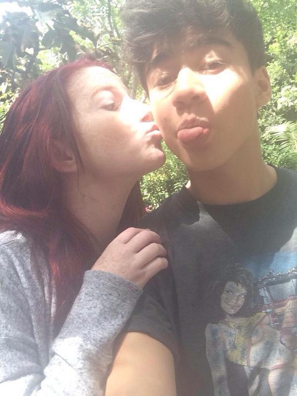 FiveSecsofInfos's tweet image. Calum with @c0smicasht0n today