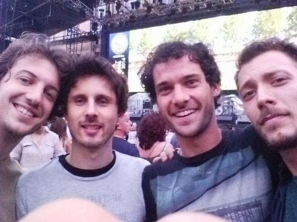 RiccTwit's tweet photo. #luccasummer Con i miei migliori amici - Ben Luc Nic &amp; Ric http://t.co/83FwzI4F5R