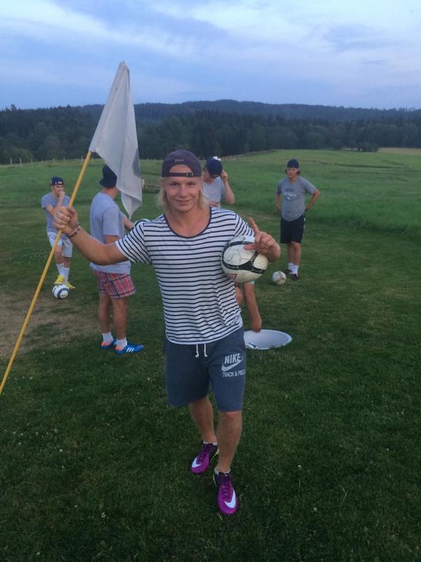 FischerMagnus's tweet image. Vinneren av fotballgolf 2014. Suveren sport