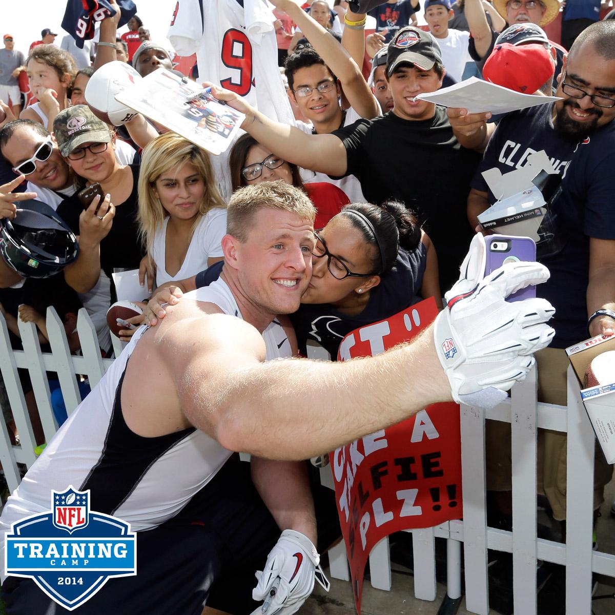 BtfxP2mIQAEgdIi.jpg:large