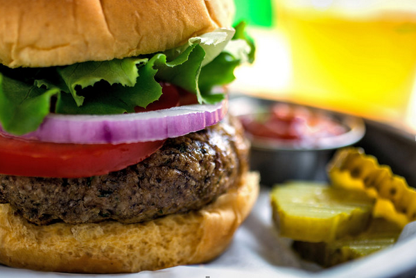 nytcooking's tweet photo. Commit to the perfect veggie burger. Here's how: http://t.co/coGrwNbD9V Photo: @AndrewScrivani #NYTCooking http://t.co/h6tFv2llM6