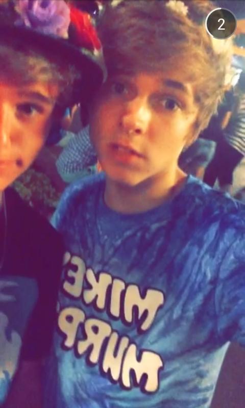 LukeKornsUpdate's tweet photo. Lukes new snapchat story (video) http://t.co/BEJsWMVJVq