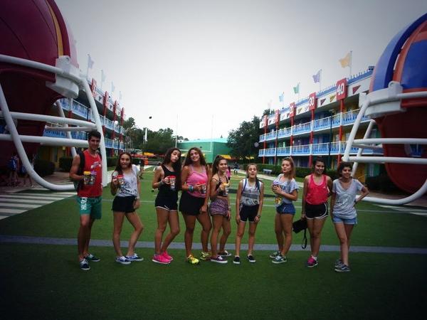 AgostinaMesa's tweet photo. Volvamos a ese día porfavorr 👑🏰🇺🇸✈ http://t.co/3c4vXihnu4