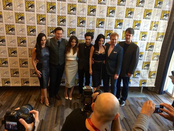 StephLeonidas's tweet photo. “@UCPisTV: Holy Shtako! The cast of @DefianceWorld cleans up real nice, don't you agree? #DefianceSDCC http://t.co/UdBIcBdsHX” the gang