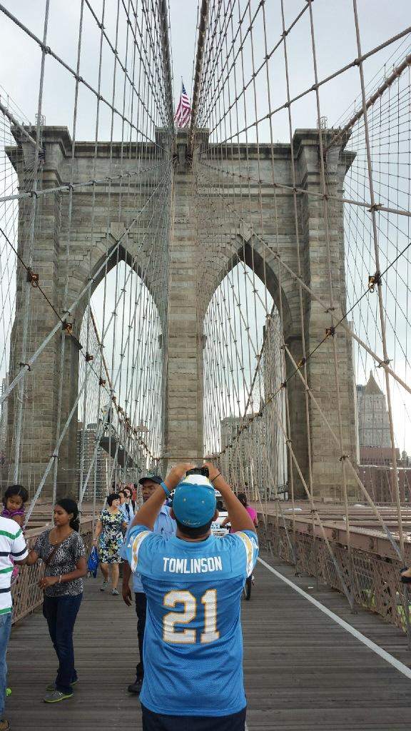 rhcp3308's tweet photo. @Chargers @LT_21 @Chargersthunder. Reppin the Powder Blue at the Brooklyn Bridge. http://t.co/0MOp8xbczY